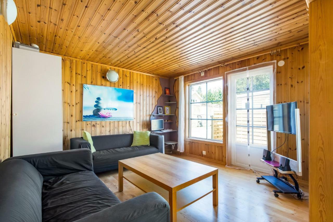 Bjorkoby Holiday Lakefront Houseヴィラ エクステリア 写真