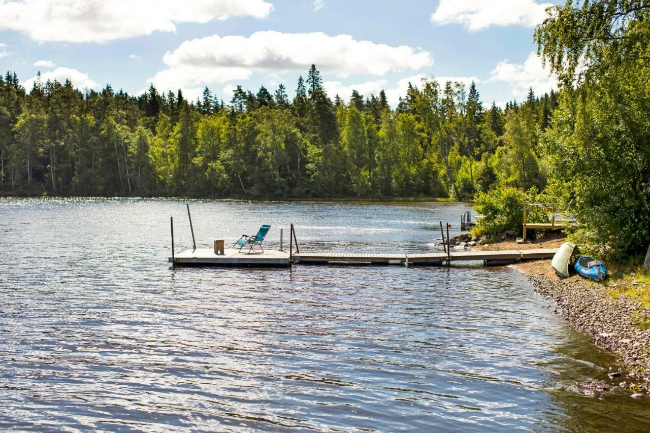 Bjorkoby Holiday Lakefront Houseヴィラ エクステリア 写真